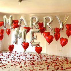 Baloni u obliku slova