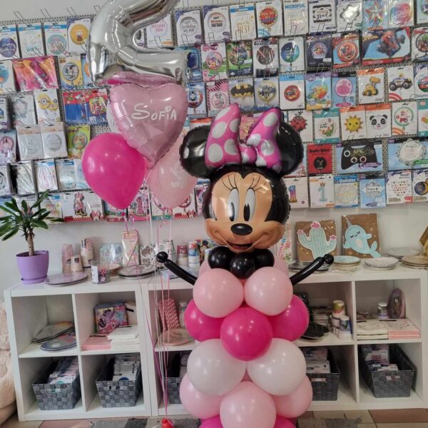 Minnie Mouse sa helij balonima
