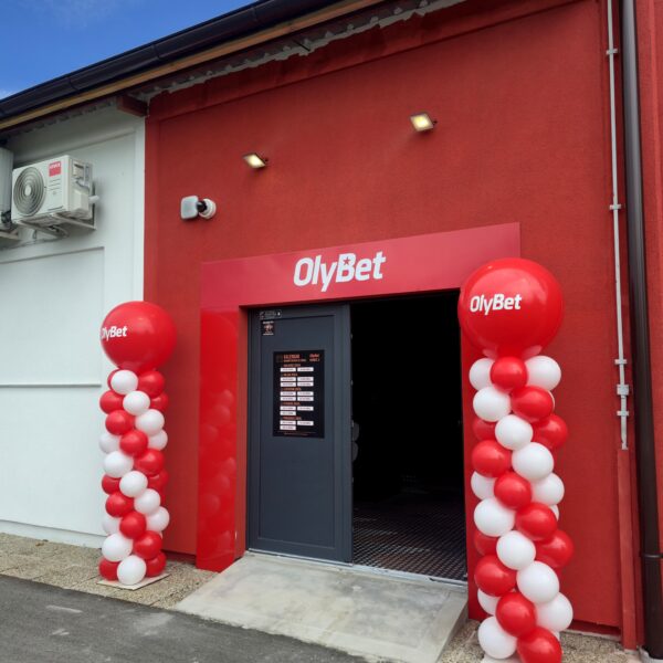OlyBet – balonski stupovi za isticanje ulaza