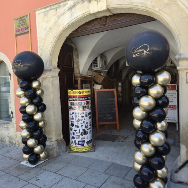 Golden Chef – elegantni balonski stupovi za poslovni prostor