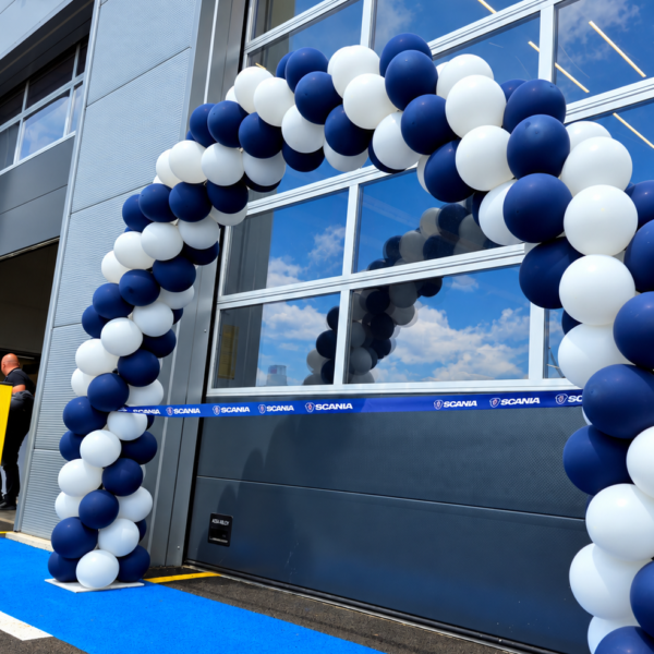 Scania – balonski luk za poslovni event